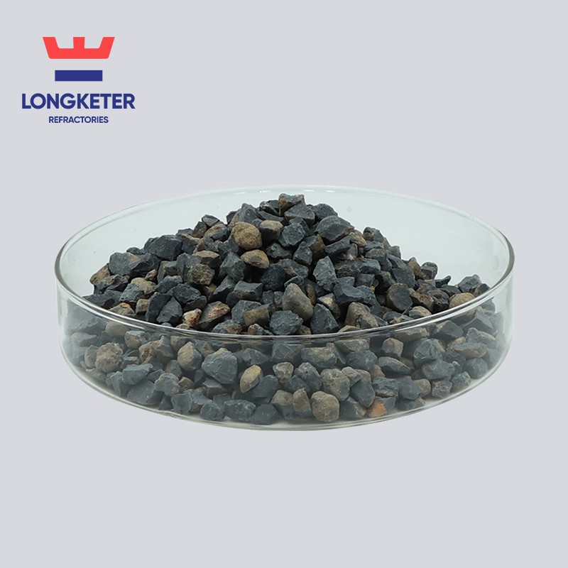 Boksit s visokim postotkom glinice